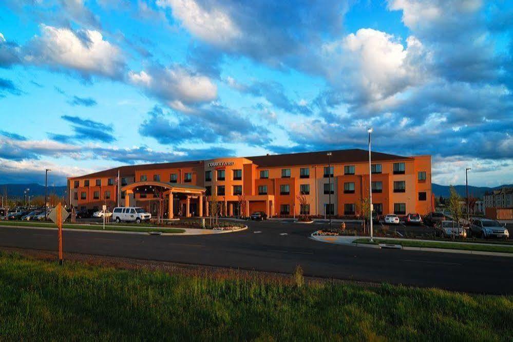 Courtyard Medford Airport Ξενοδοχείο Εξωτερικό φωτογραφία